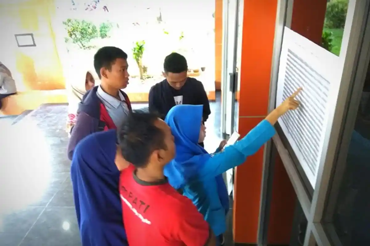 Dua Penyandang Disabilitas Ikut Ujian SBMPTN 27 Lampung