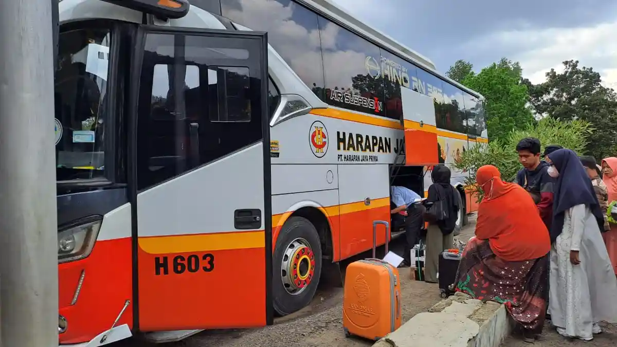 Meningkat, 10 Bus Berangkat dari Terminal Mulyojati Metro Menuju Jawa 
