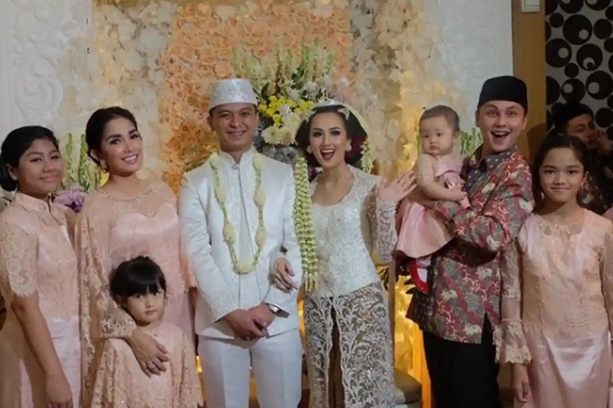 Rayakan Momen Bahagia Pernikahan Adik Sulung Andhika Pratama, Ussy Malah Khawatirkan Hal Ini