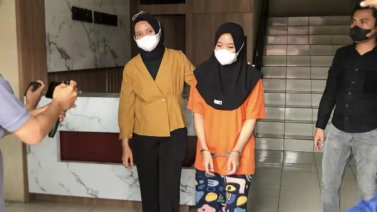 Mahasiswi Asal Tasikmalaya Ini Raup Duit Rp 700 Juta Hasil Tipu-tipu Usaha Kosmetik, Ini Modusnya