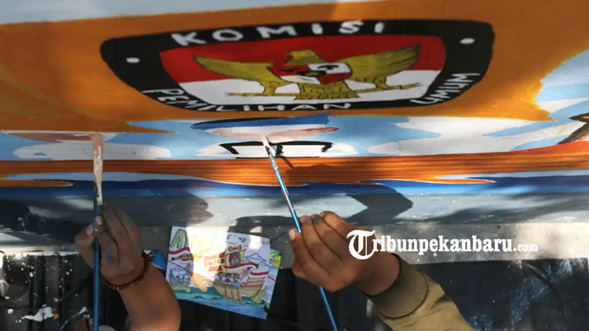 FOTO: Lomba Mural KPU Riau, Sukseskan Pemilu 2019 - foto_lomba_mural_kpu_riau_sukseskan_pemilu_2019_1.jpg