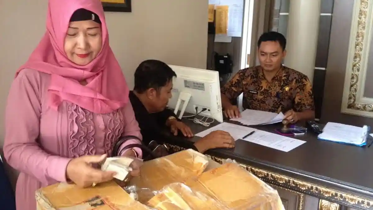 Diiming-imingi Uangnya Bisa Digandakan Rp 5 Miliar, Kasmuin Rugi Rp 241 Juta