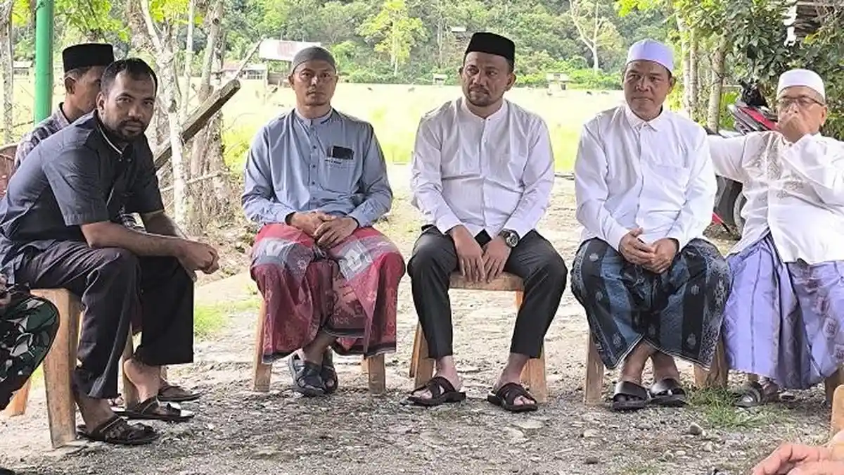 Wakil Ketua DPRK Nagan Raya Takziah ke Rumah Almarhum Teungku Nyak Sandang di Aceh Jaya