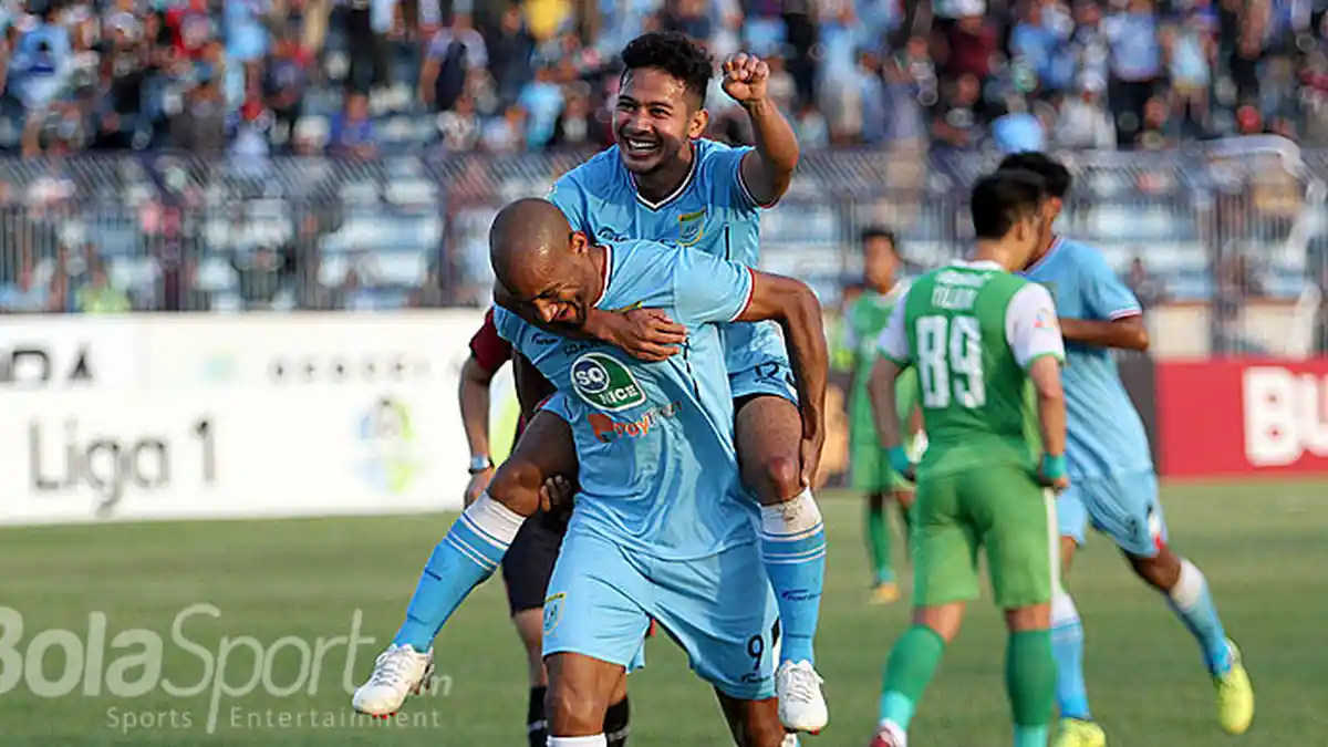Gelandang Ini Resmi Pulang Kembali ke Persib Bandung