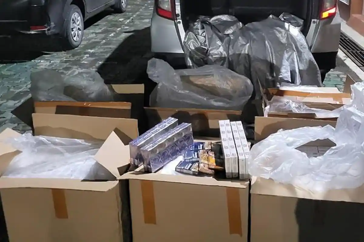 Pengiriman Rokok Ilegal Kembali Digagalkan Tim Bea Cukai Kudus, 32.064 Batang Diangkut Minibus