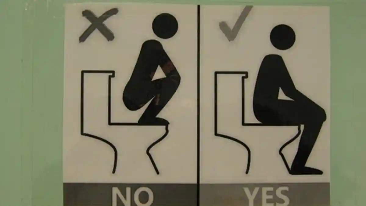 Begini Himbauan Awkarin Agar Pengguna Toilet Tak Jongkok di Toilet Duduk