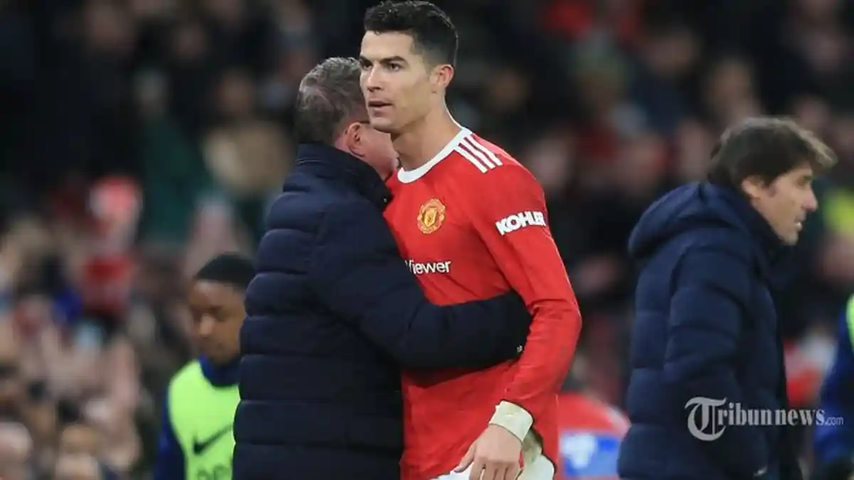 Masa Depan Bersama Manchester United Suram, Ronaldo Ternyata Masih Ingin Bertahan