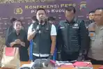 20251218-_-Konferensi-Pers-Persetubuhan-Anak-Bawah-Umur-di-Kudus.jpg