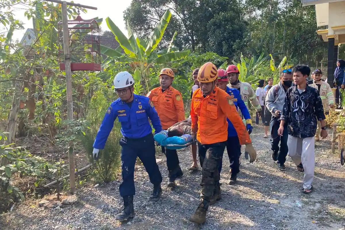 Menegangkan Detik-detik Evakuasi Warga dari Dalam Sumur di Magelang