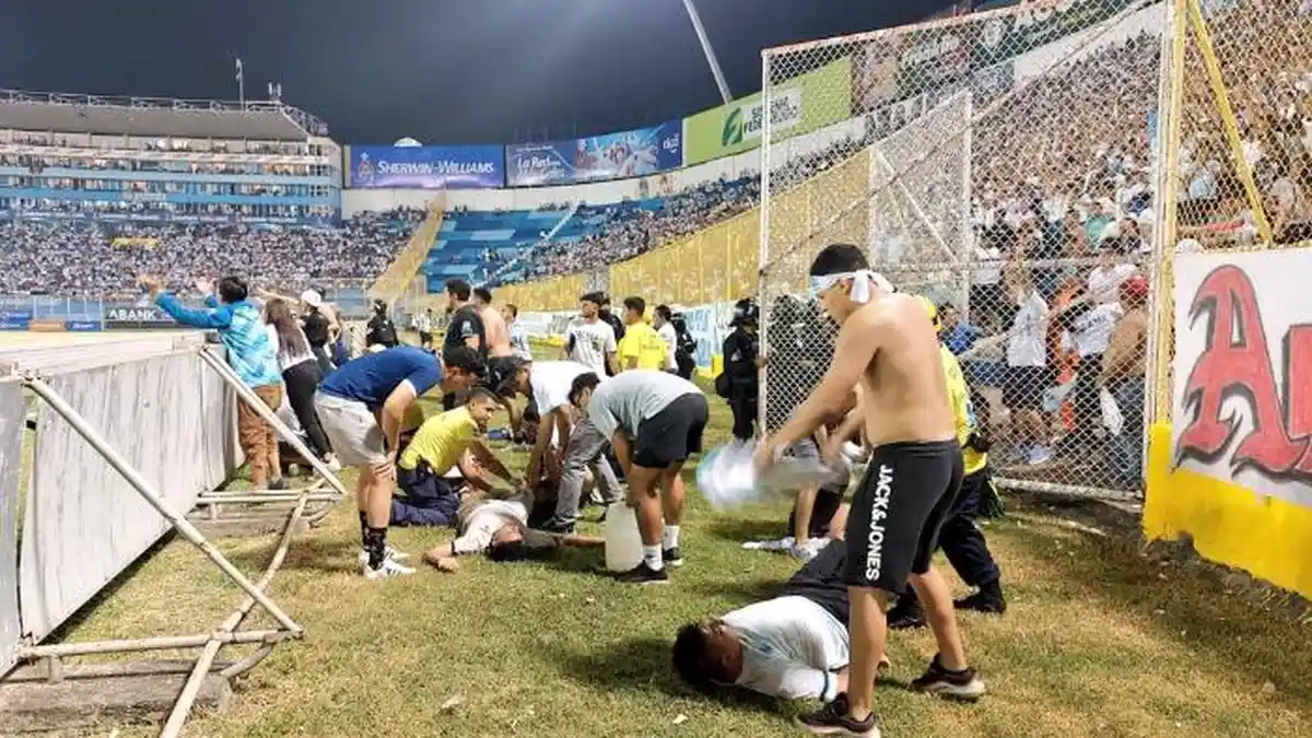 Kerusuhan Suporter Bola di Stadion El Salvador, 12 Orang Tewas dan Puluhan Terluka