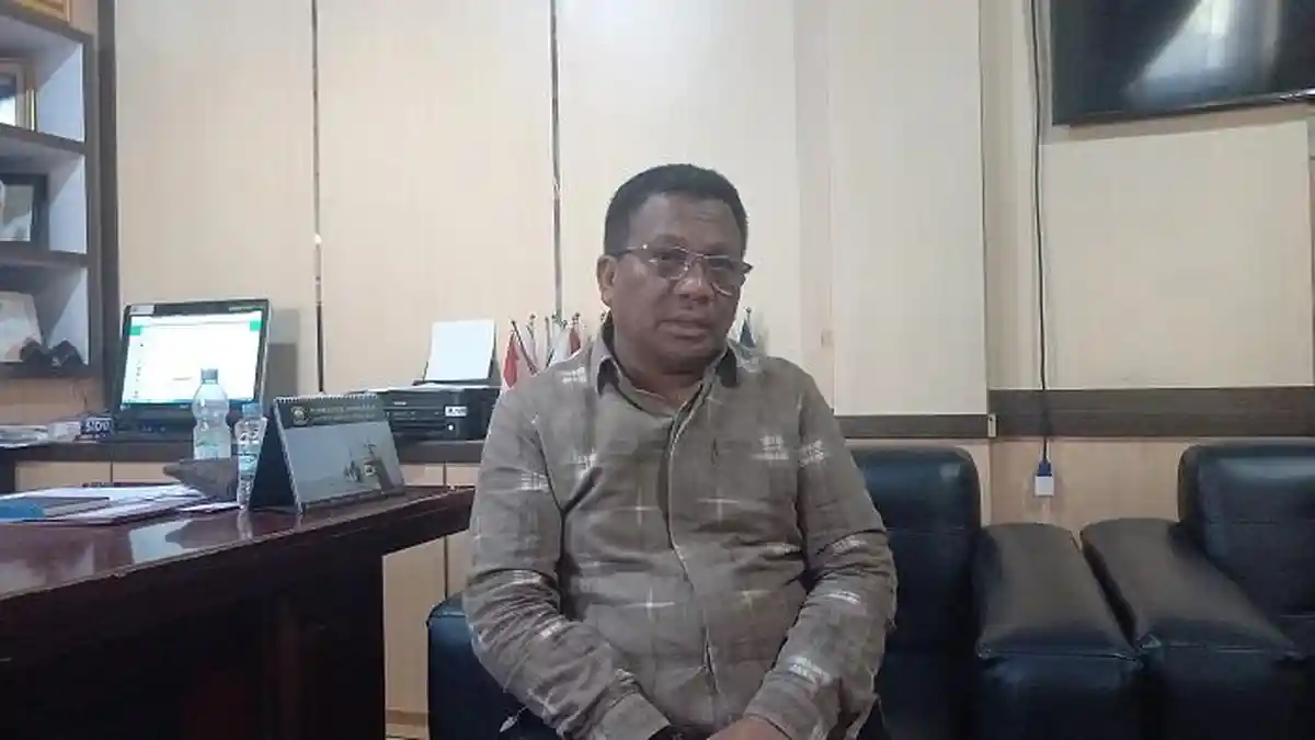 Parpol dan Bacaleg di Sultra Diminta Segera Bongkar Baliho Terpasang, Diberi Waktu Sampai Sabtu