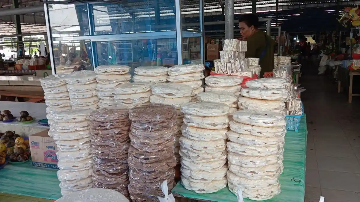 Jelang Akhir Tahun, Harga Enbal di Pasar Langgur Mulai Merangkak Naik
