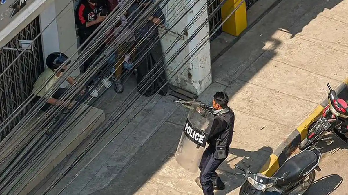 Militer Myanmar yang Kabur Ke India Ini Sebut Ada Perintah Tembak Warga Sipil yang Melawan