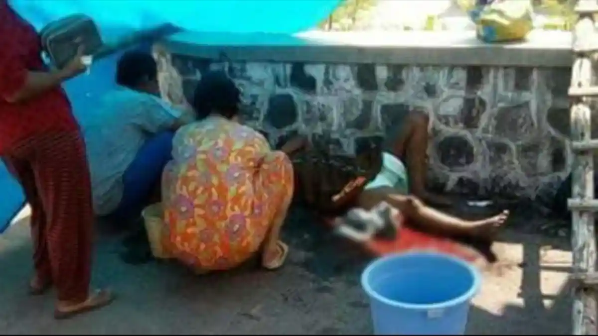 Seorang Wanita di Madiun Melahirkan Bayi Perempuan di Pinggir Jalan