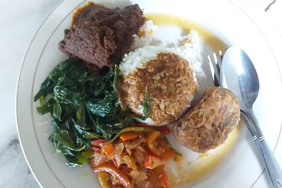 Arti Mimpi Makan Nasi Padang, Ternyata Bisa Menandakan Hal Ini, Berikut Tafsirannya