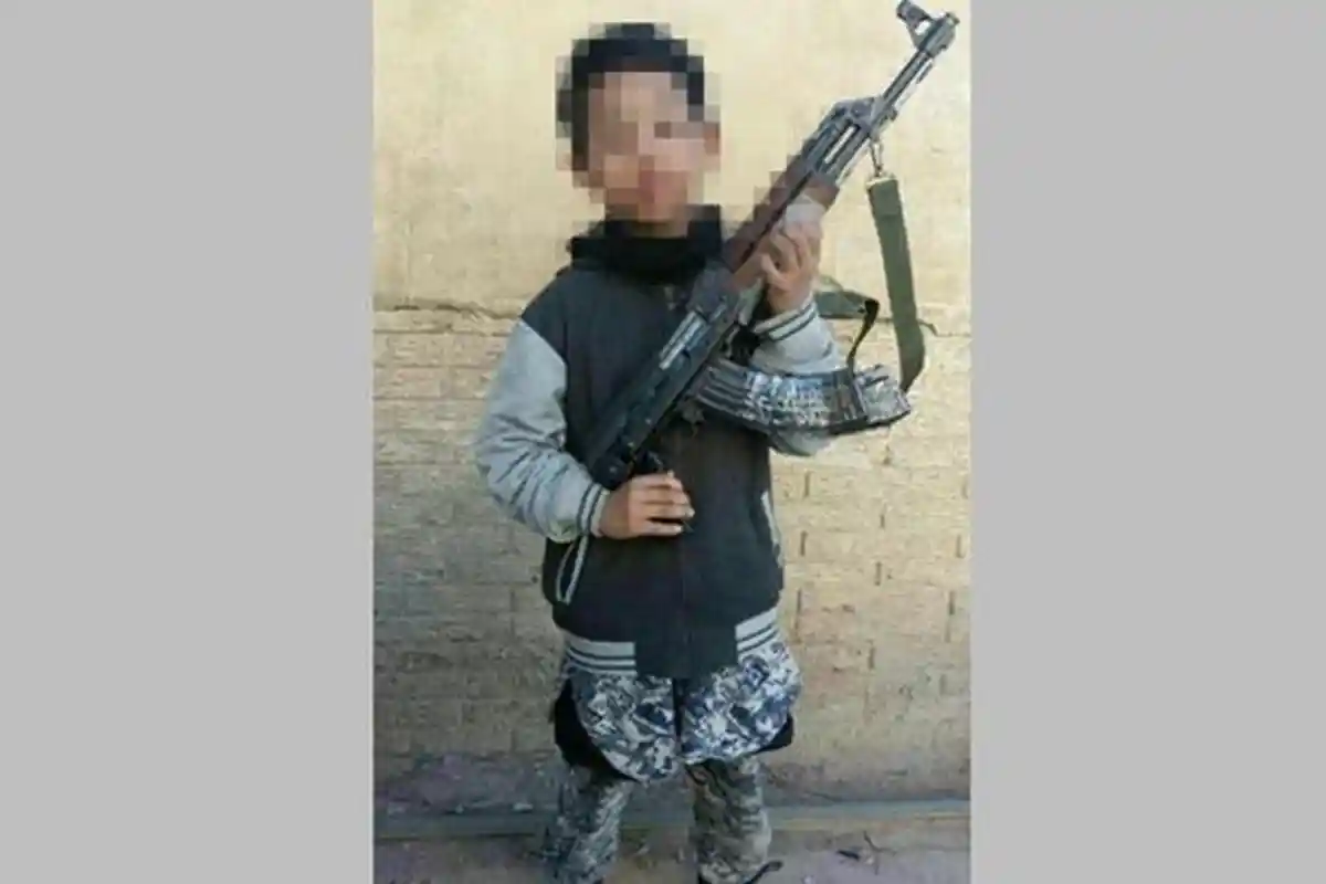 Hatf Saiful Bocah Bogor yang Tewas Bertempur Bersama ISIS, Mampu Bongkar Senapan dalam 32 Detik