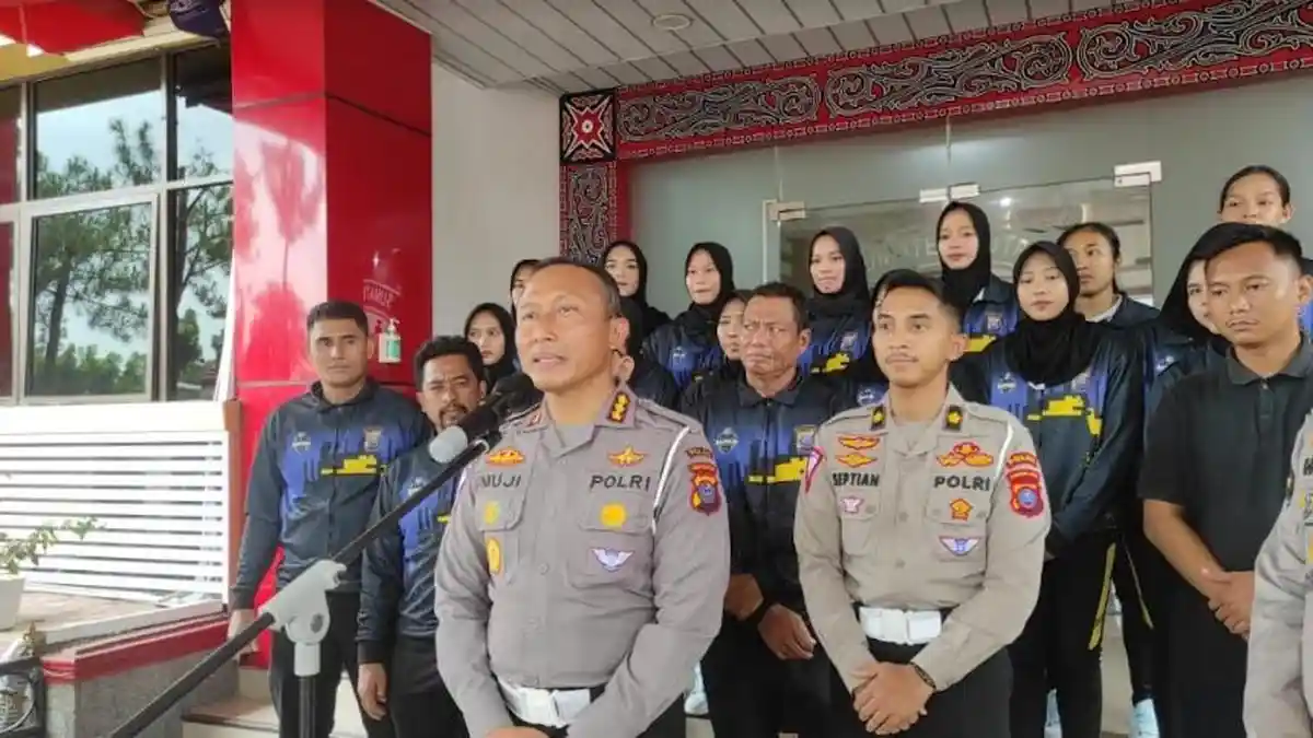 Ditlantas Polda Sumut Imbau Pengendara Pasang Bendera Merah Putih jelang HUT Kemerdekaan