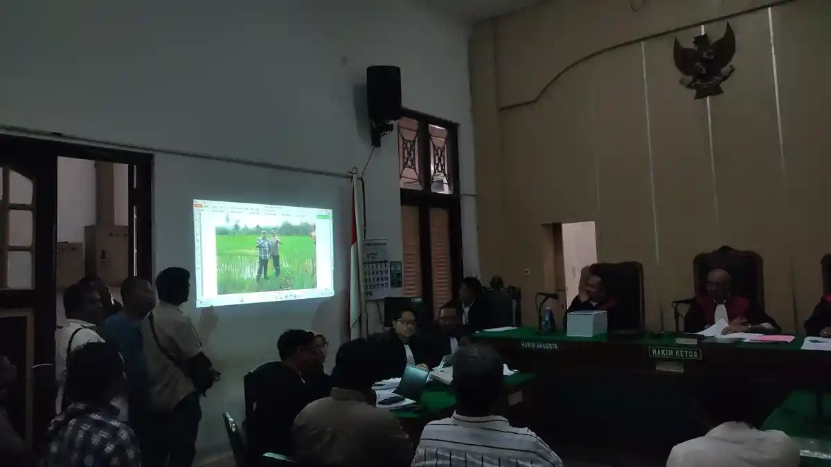 KPK Buka Foto Topan Ginting dan AKBP Yasir Salam Komando di Sidang Korupsi Jalan Sumut