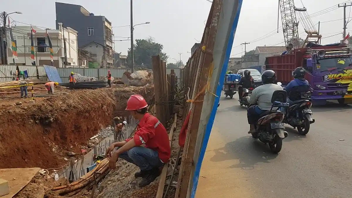 Dua Titik Persimpangan Jalan Narogong Bekasi Diprediksi Macet Dua Tahun