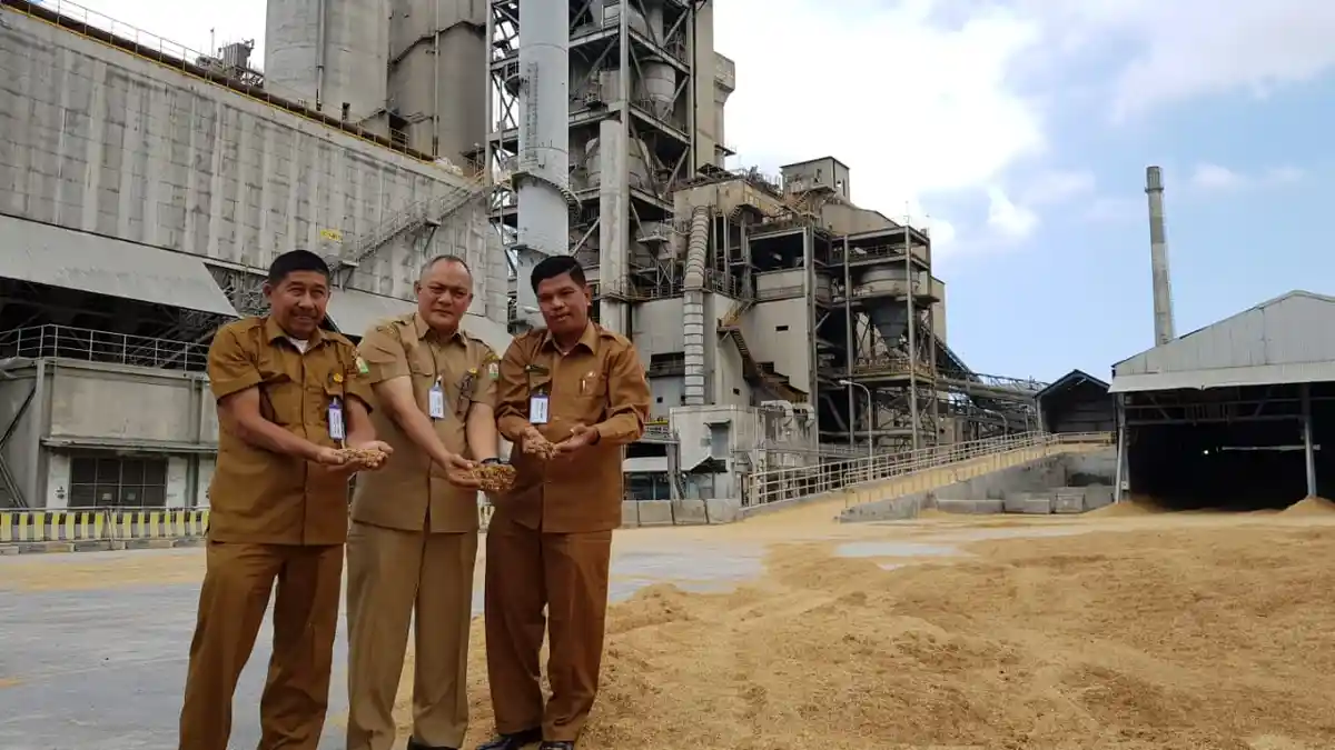 Pabrik Semen Andalas Butuh 135 Ton Sekam Padi Per Hari, untuk Bahan Bakar Alternatif