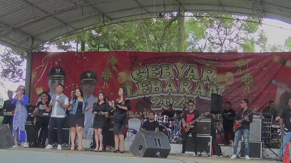 Alumni KDI Hibur Wisatawan Curug Sewu Kendal, Libur Lebaran Makin Ramai