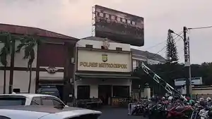 Kantor-Polres-Metro-Depok-di-Jalan-Margonda-Raya-11624.jpg
