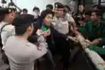 Tuntut KPK Selesaikan Century