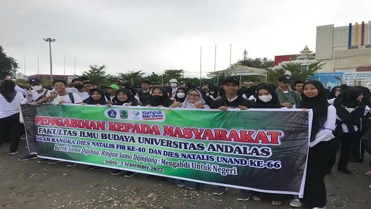 FIB Unand Sukses Adakan Kegiatan Pengabdian kepada Masyarakat di Pantai Padang