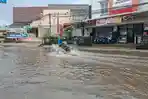 Jalan Raya Duta Pelni Sukmajaya Kembali Kebanjiran, Warga Pertanyakan Pemkot Depok