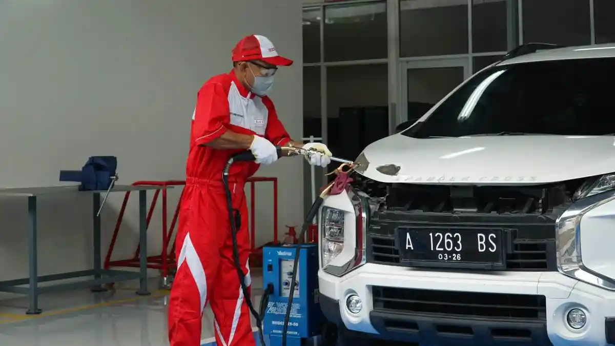 Mitsubishi Tambah Layanan Perawatan Bodi dan Cat Mobil di Serang