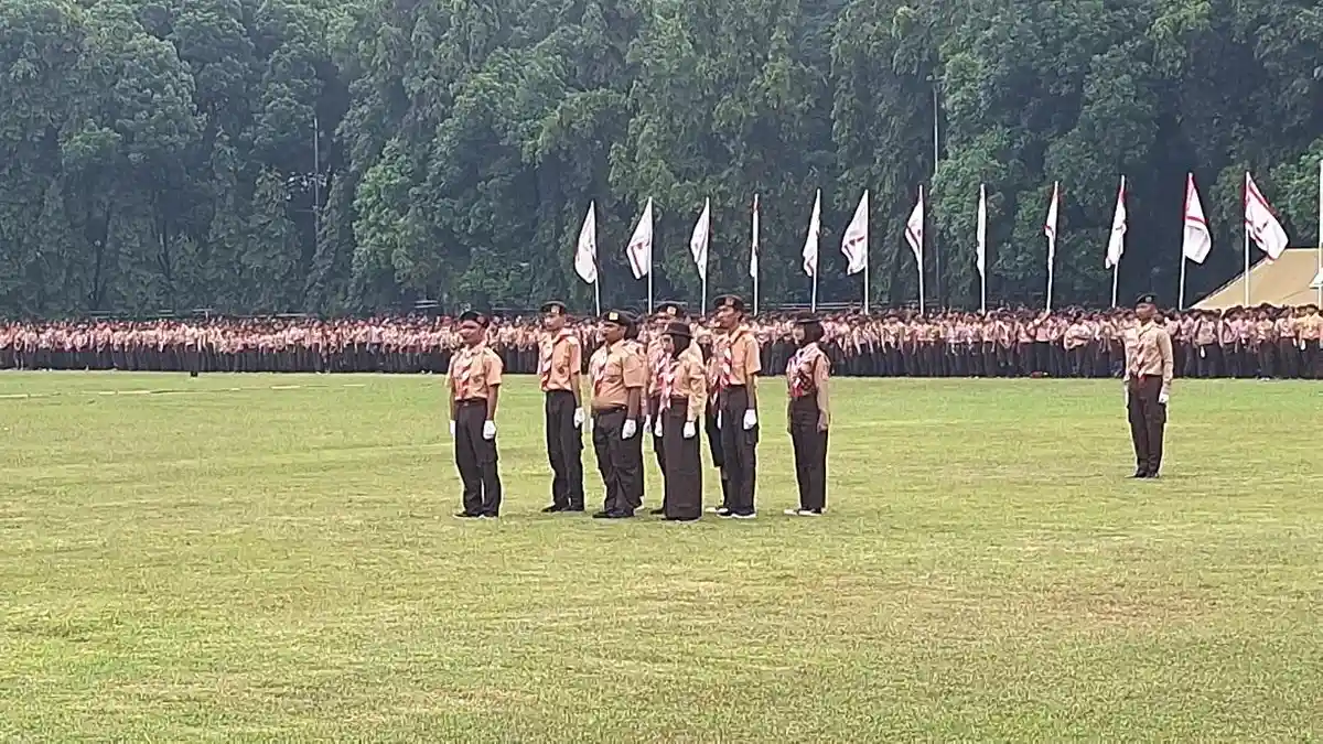 Momen Pramuka Tunanetra Jadi Petugas Upacara di Peringatan ke-64 Hari Pramuka