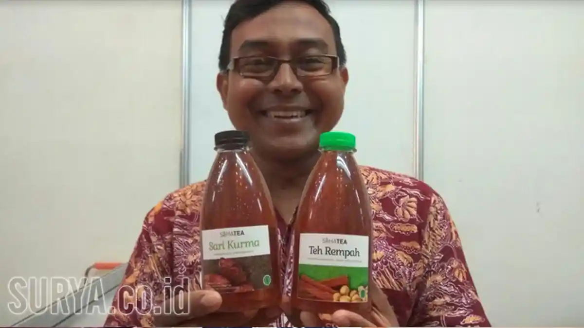Rela Tinggalkan Pekerjaan Tetap Demi Kembangkan Usaha Minuman Sehat