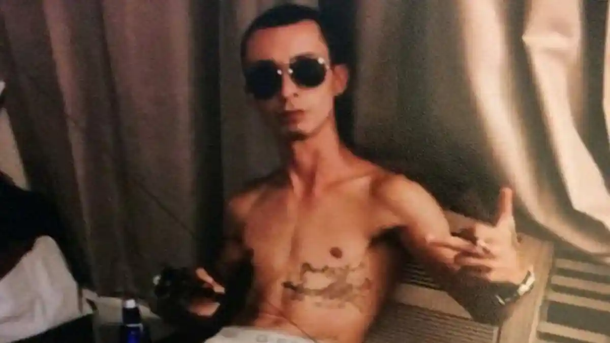 Pose Selfie Pakai Pistol, Yang Terjadi Berikutnya Sungguh Mengerikan