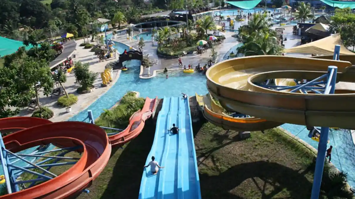 ASYIK, Yuk Berekreasi bersama Keluarga di Water Park Top 100 Tembesi - water-park-top-100-tembesi-batuaji-4_20151125_223136.jpg