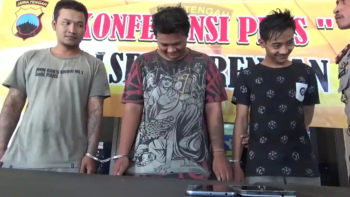 Curi Ponsel saat Subuh, Tiga Pemuda Diringkus Petugas Polsek Serengan Solo