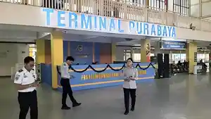 Terminal-Purabaya-Surabaya-512026.jpg