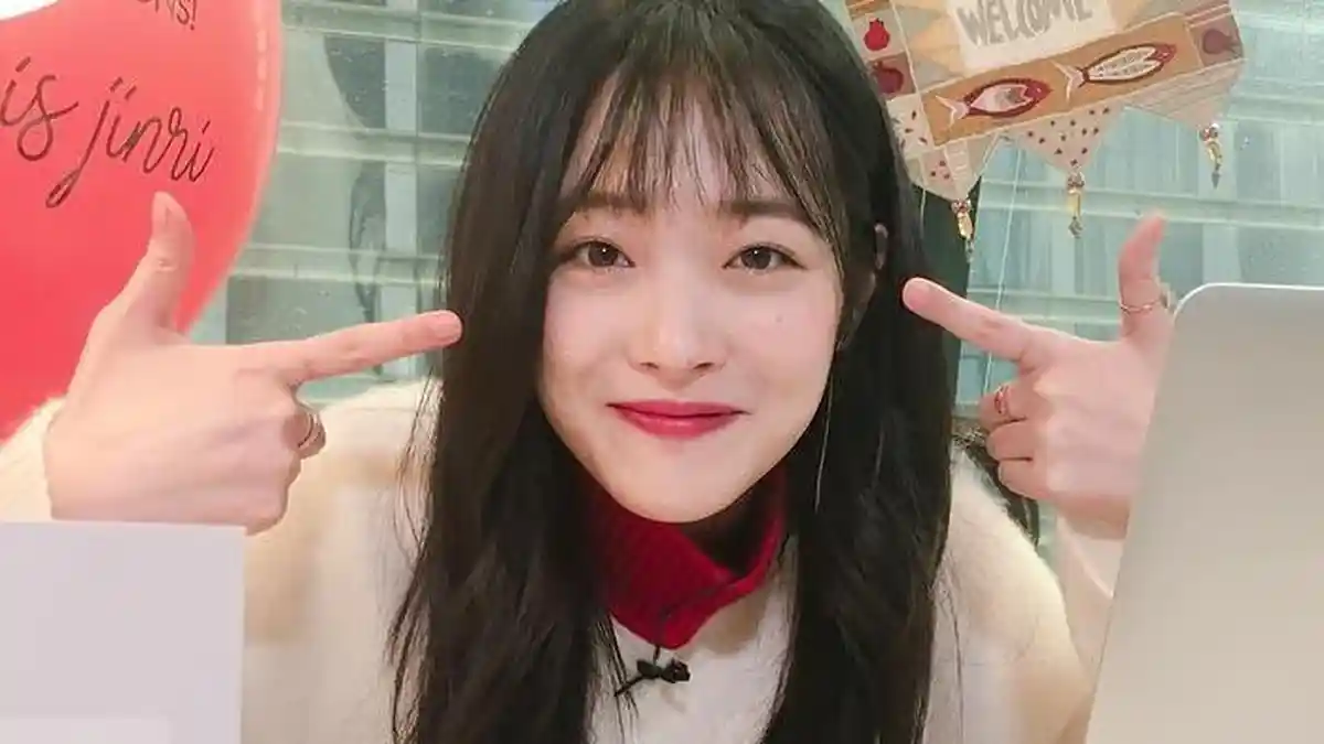 Sulli f(x) Sempat Telepon sang Manajer Beberapa Jam Sebelum Bunuh Diri