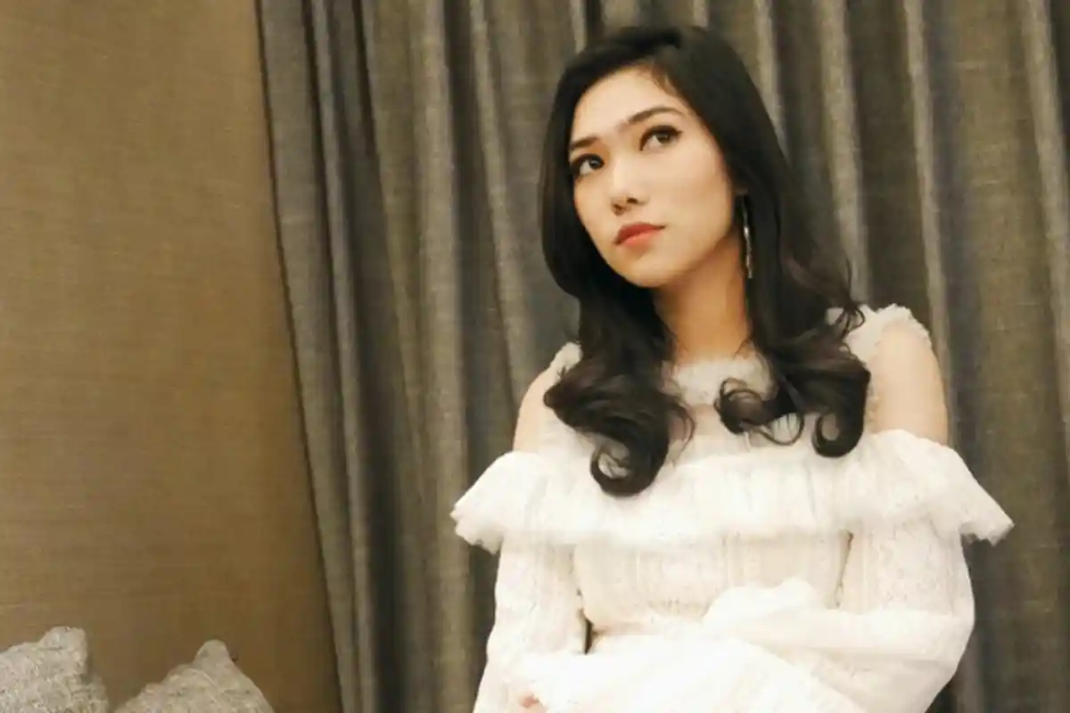 Kunci Gitar (Chord) dan Lirik Lagu Untuk Hati yang Terluka - Isyana Sarasvati, Kau Tak Sendiri