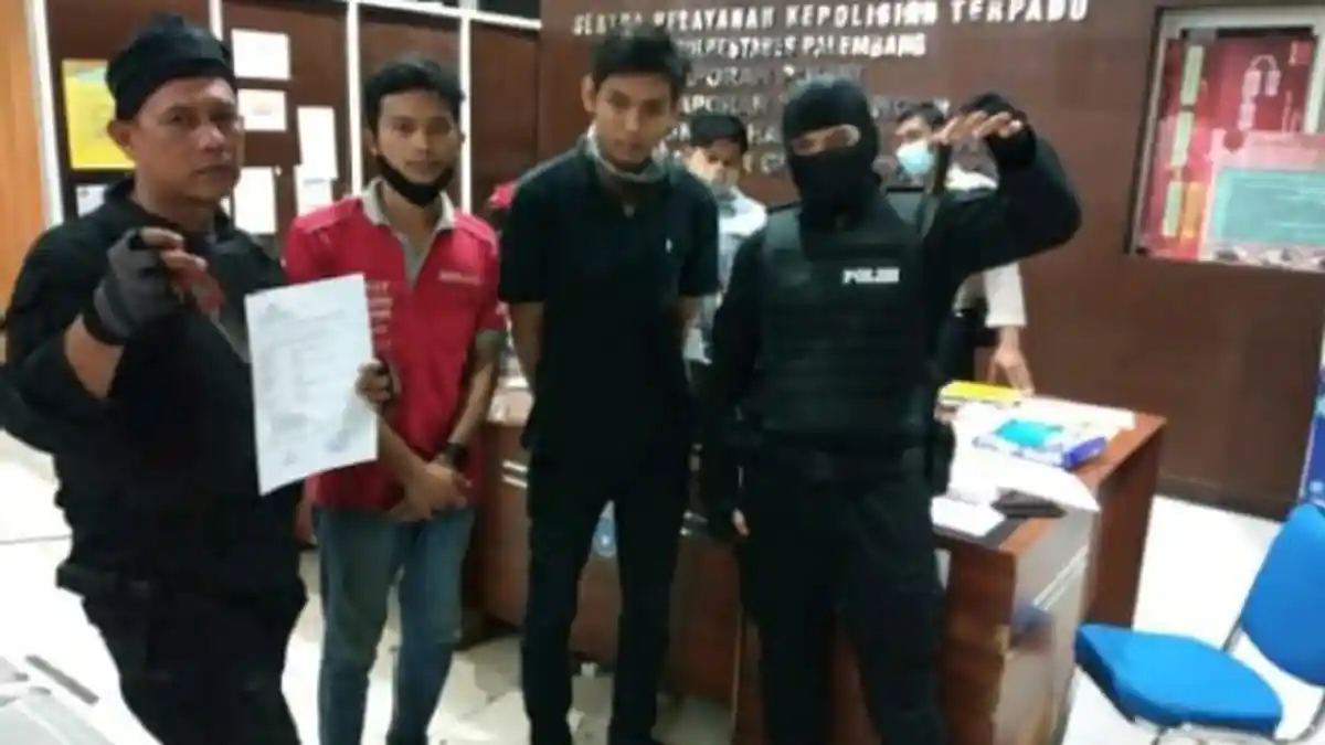 Gelagat Aneh Dua Pemuda di Palembang Buat Curiga Tim Hunter, Ditemukan Barang Ini di Dalam Tas