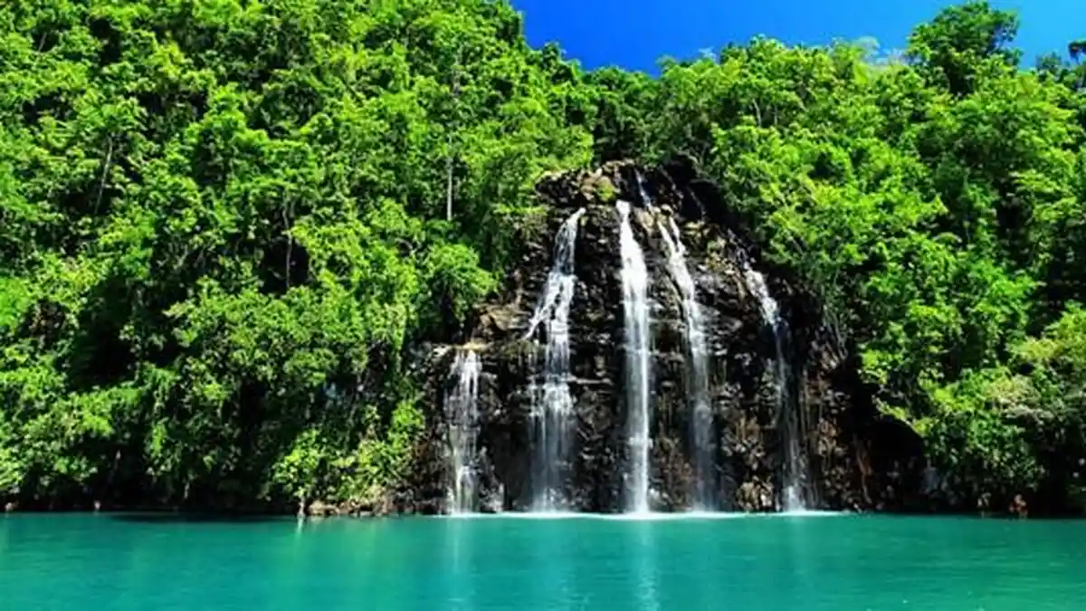 Liburan Nataru Bareng Keluarga, Berikut Rekomendasi 3 Tempat Wisata di Halmahera Barat yang Seru