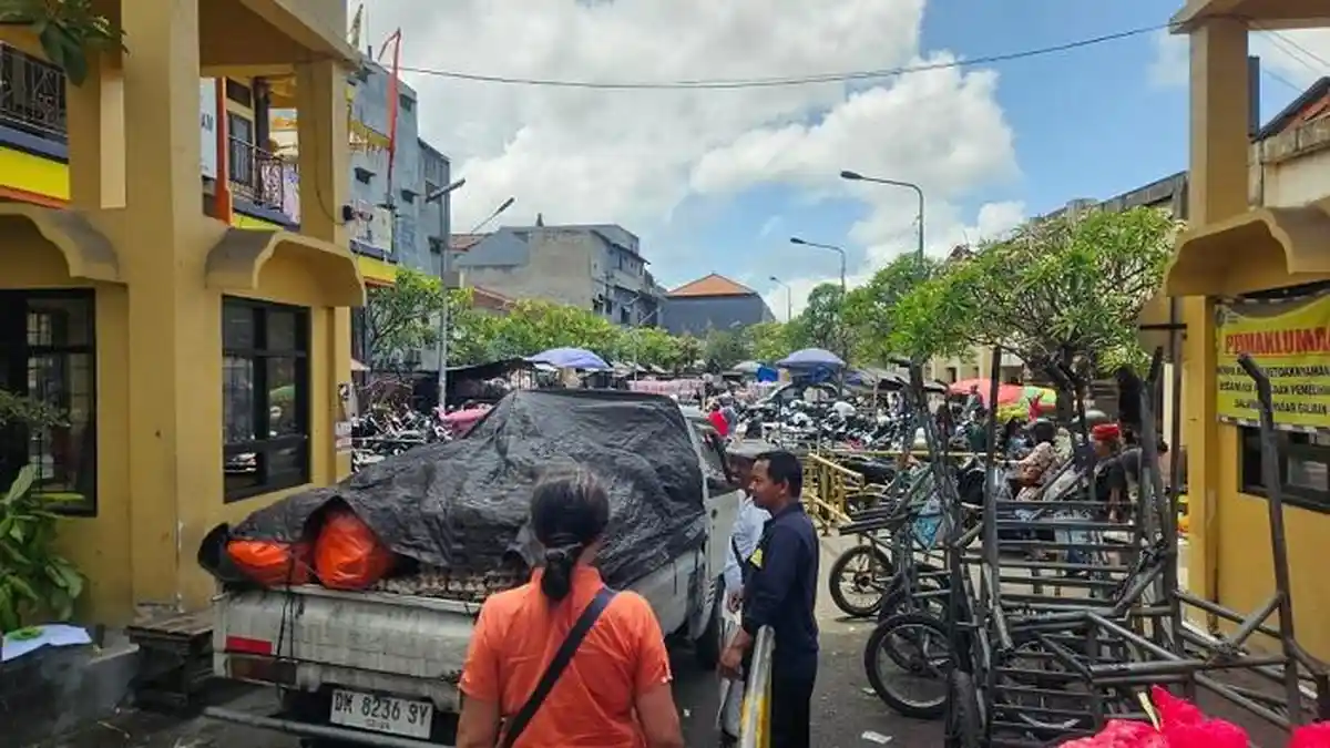 Petugas Parkir Pasar Galiran Klungkung Bali Dilatih Adaptasi Digitalisasi, Simak Beritanya
