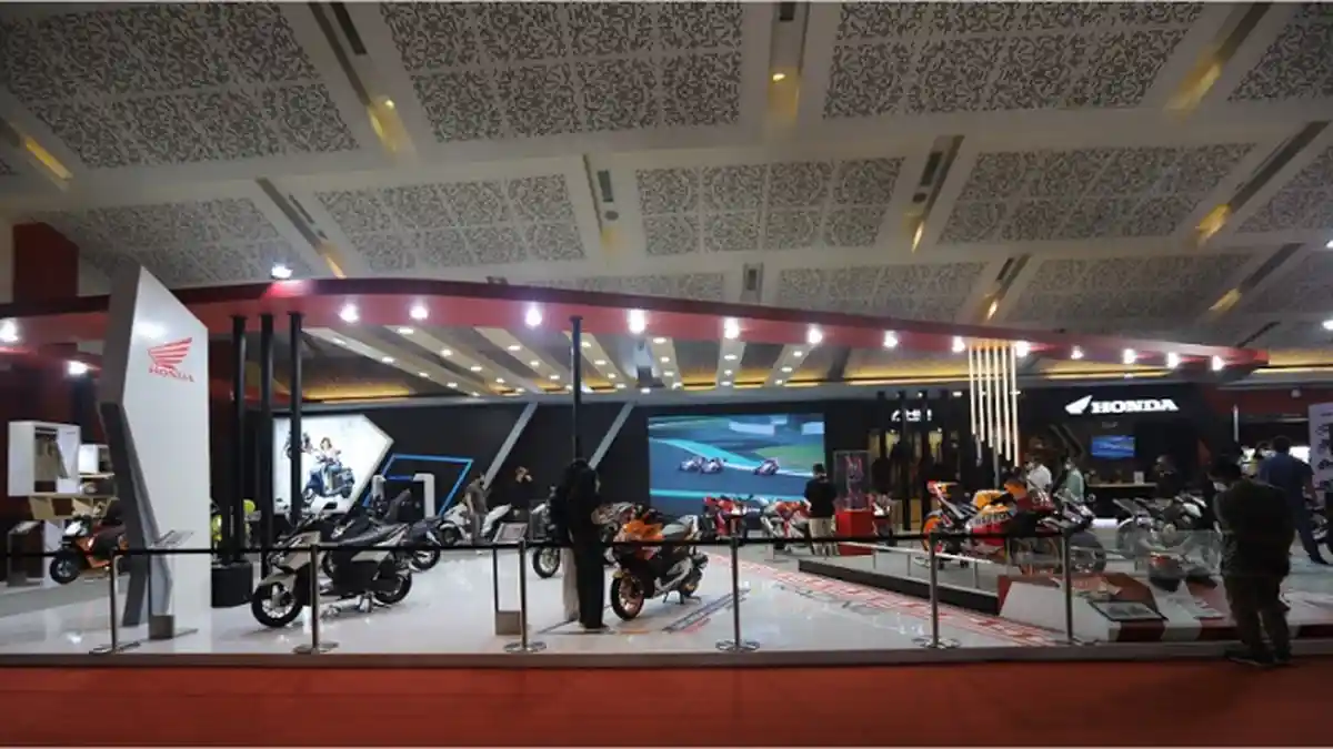 Motor Terbaru hingga Nuansa Balap MotoGP Jadi Suguhan Menarik AHM di IIMS 2022