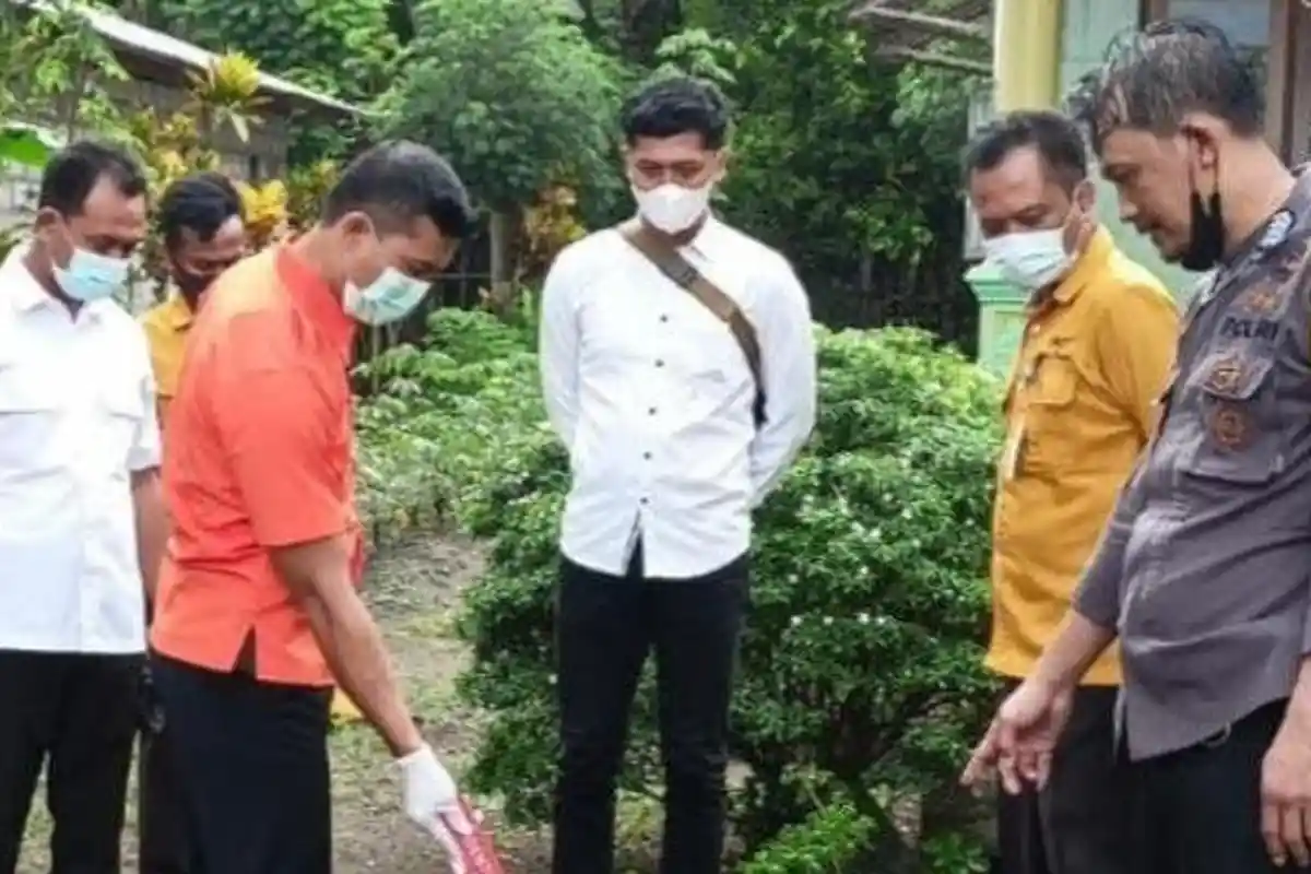 Siang Mencekam di Kediri, Riyanto Tebas Riyanti, Orangtua Sampai Tetangga Hingga Ada Korban Jiwa