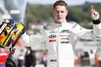 stoffel-vandoorne_20160725_075446.jpg
