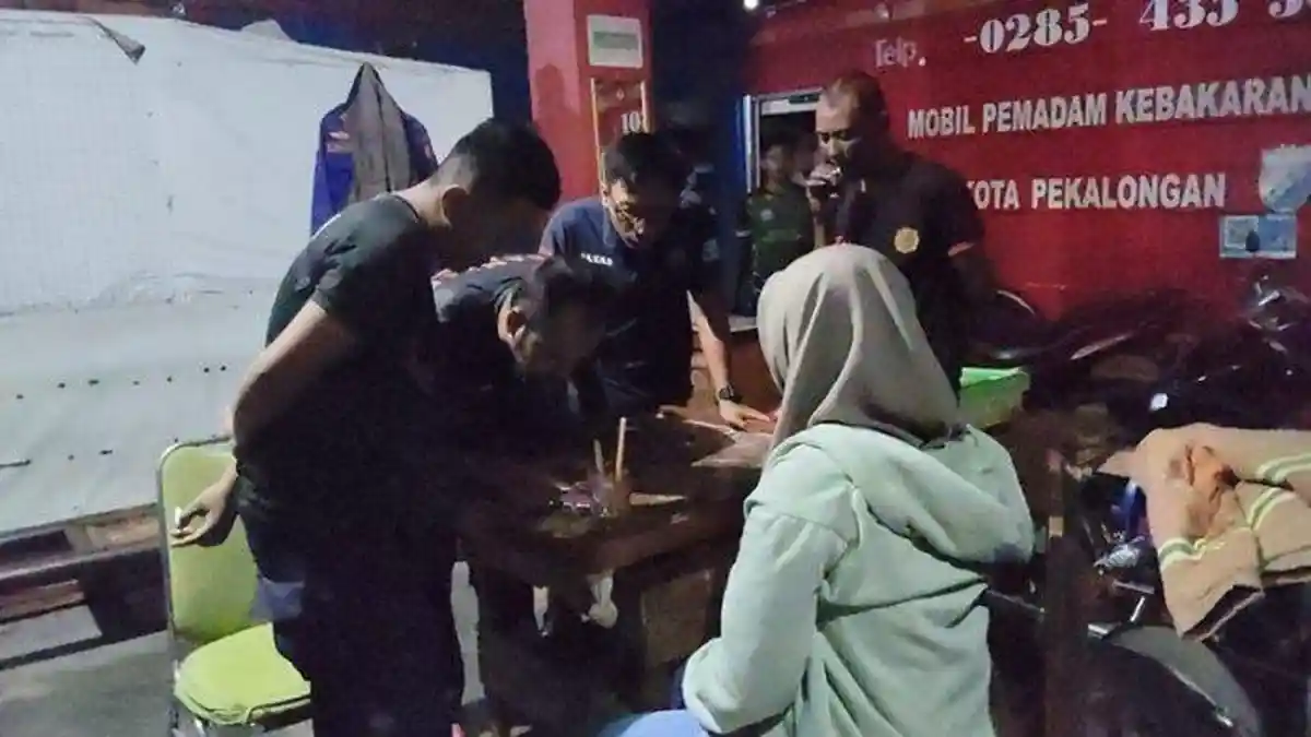 KESAL Dicueki Polres Pemalang, Wanita Korban Penipuan Ngadu ke Damkar:Malah Ditawari Kue Sama Polisi