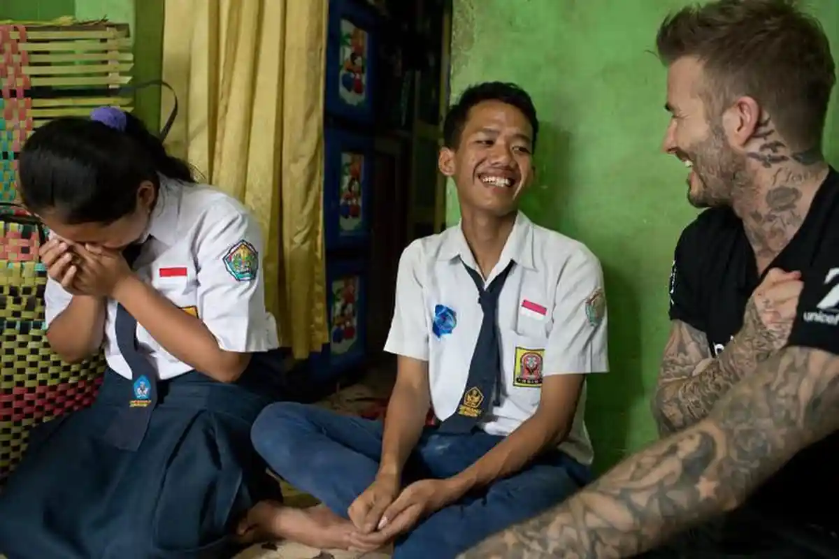 Siswa Ini Tak Menyangka Tas Anyamannya Dibeli David Beckham