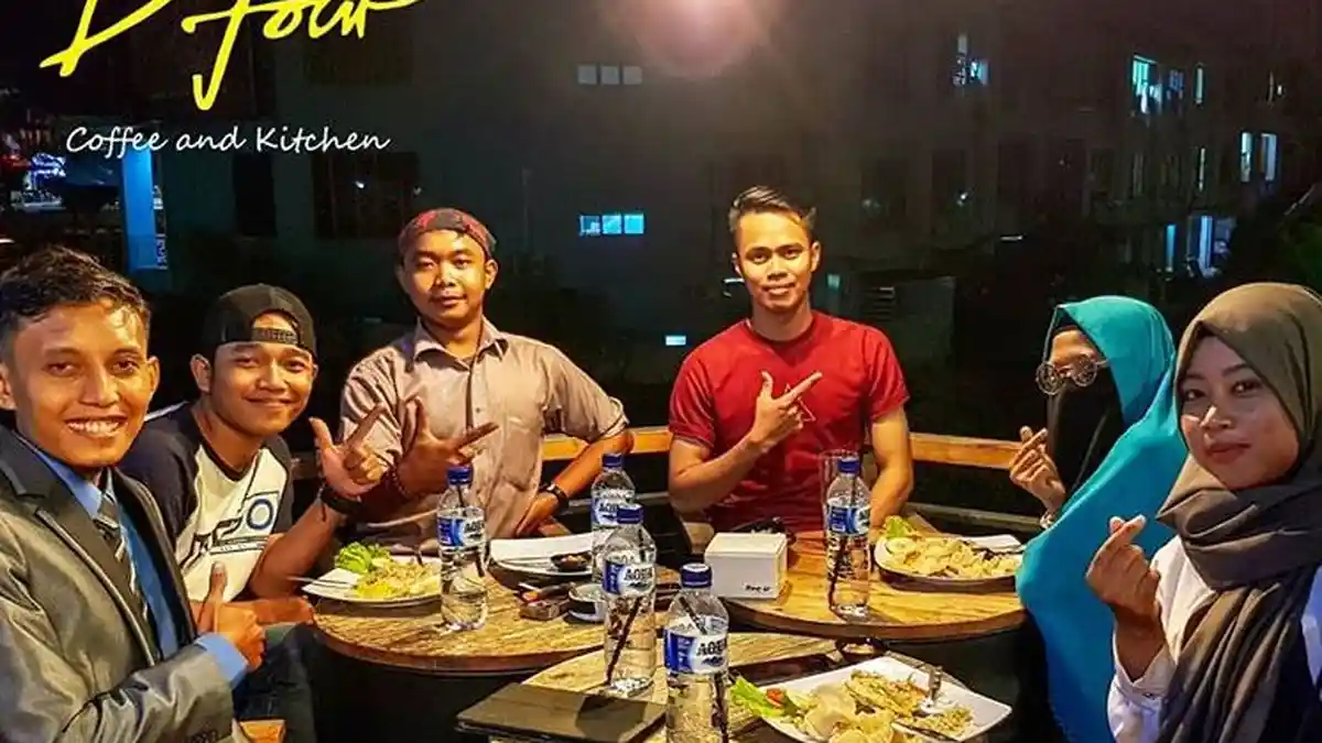 Cobain Yuk! Begini Keseruan Nongkrong di D'four Coffee and Bistro Bareng Sahabat