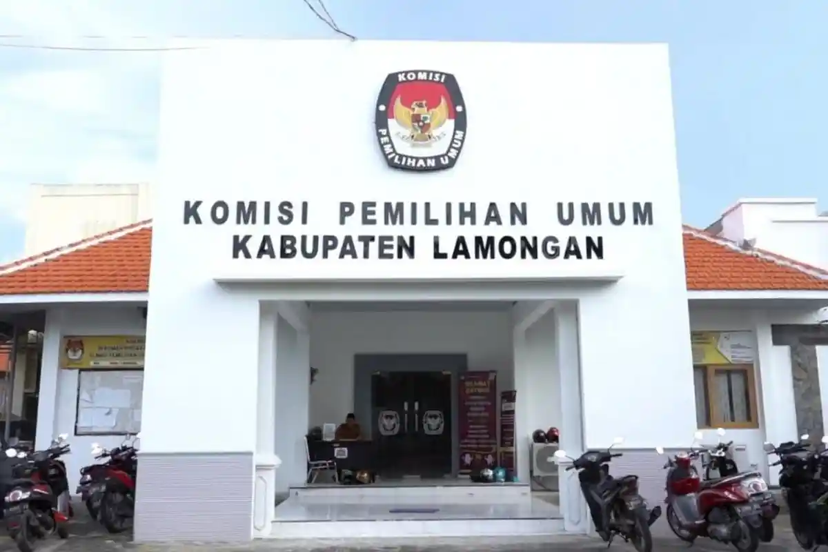 Gugatan Pilkada Lamongan Paslon 01, Abdul Ghofur-Firosya Shalati Mulai Disidangkan MK Hari ini