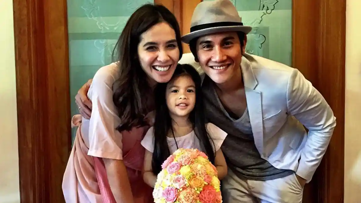 Suami Marsha Timothy - Vino G. Bastian Foto Bareng Sang Anak, Netizen Komentar Hashtag yang Ditulis