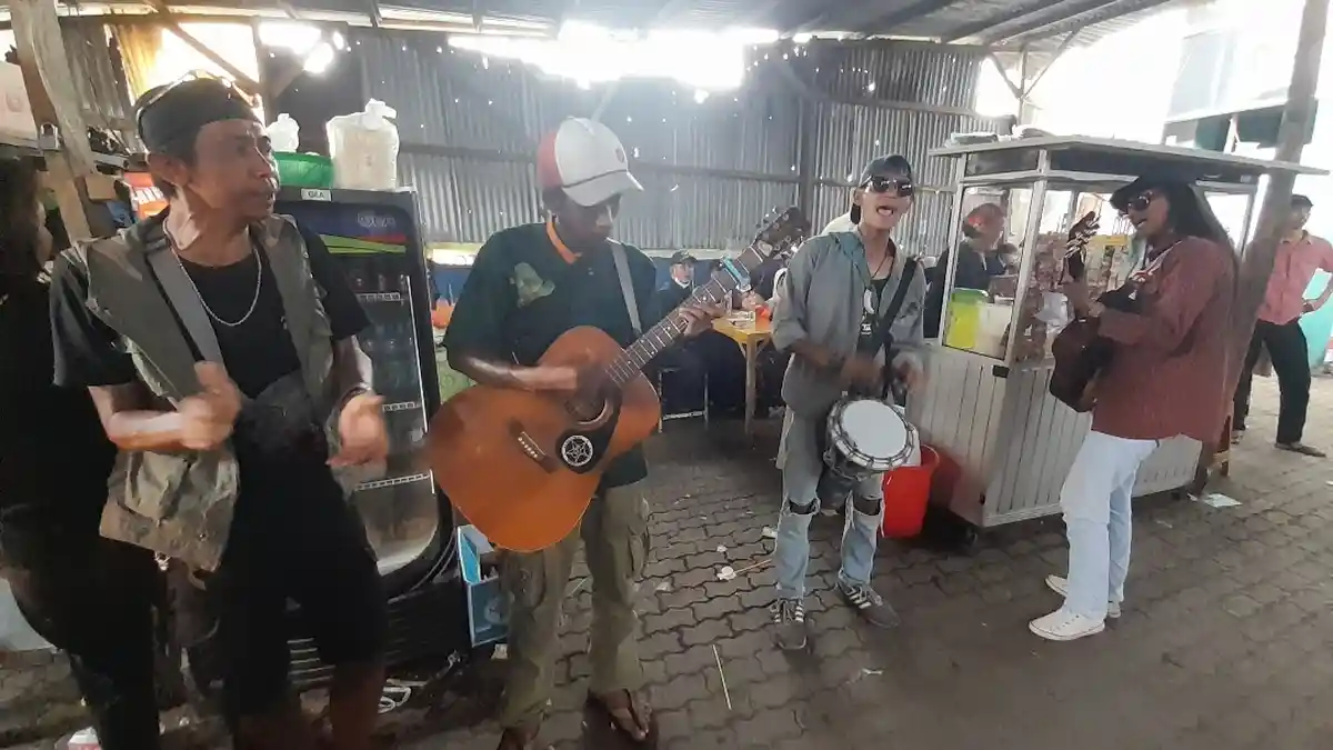 Pengamen di Bogor Dapat Berkah Saat Lebaran, Kekompakan Jadi Modal Utama